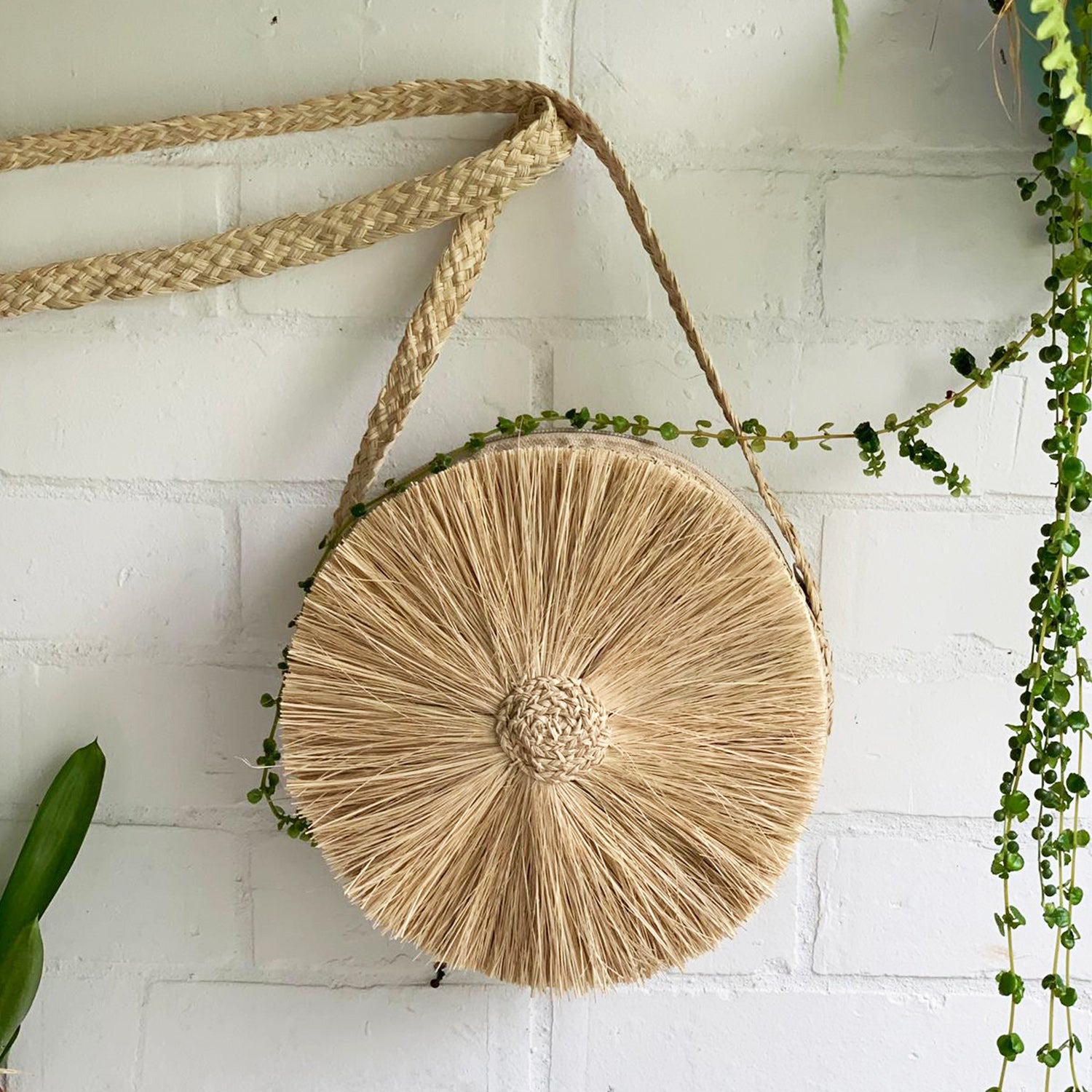 Natural Iraca Round Fleur Handbag